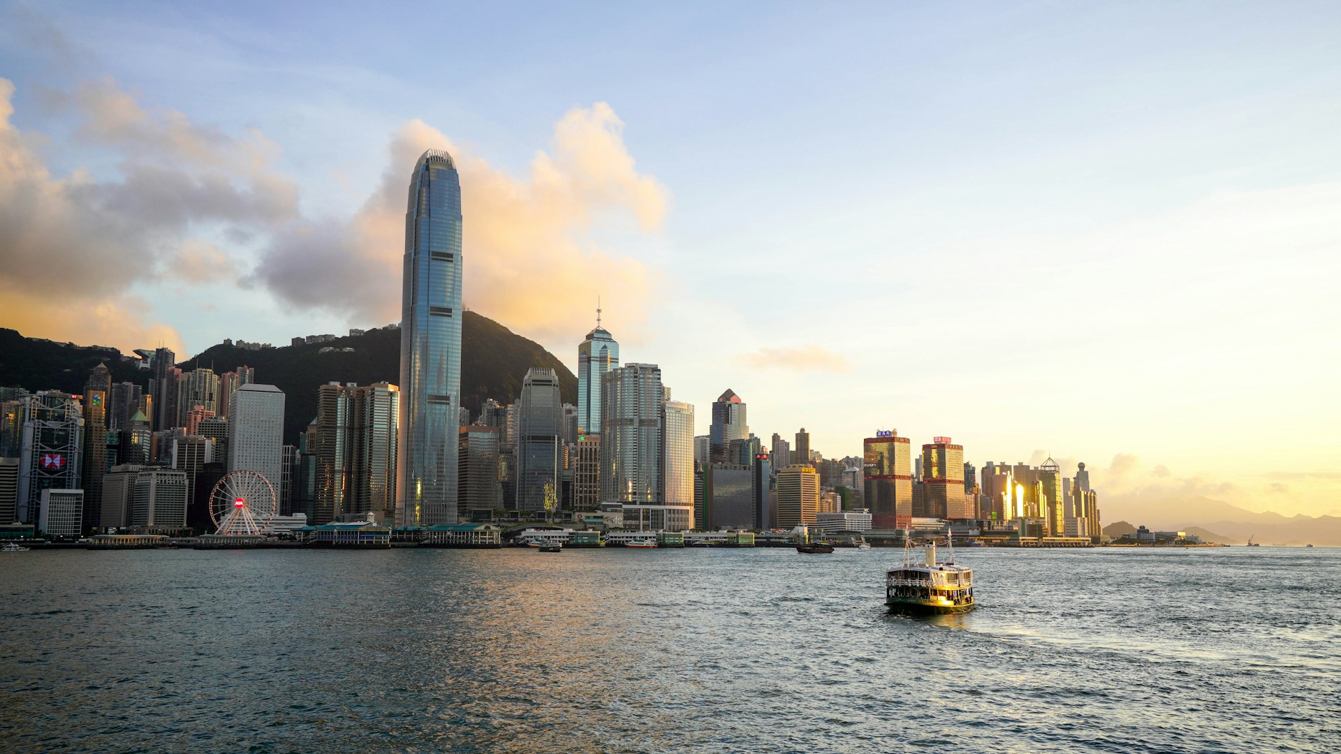 香港公司税收全解析：低税率优势与合规指南（2025 最新）